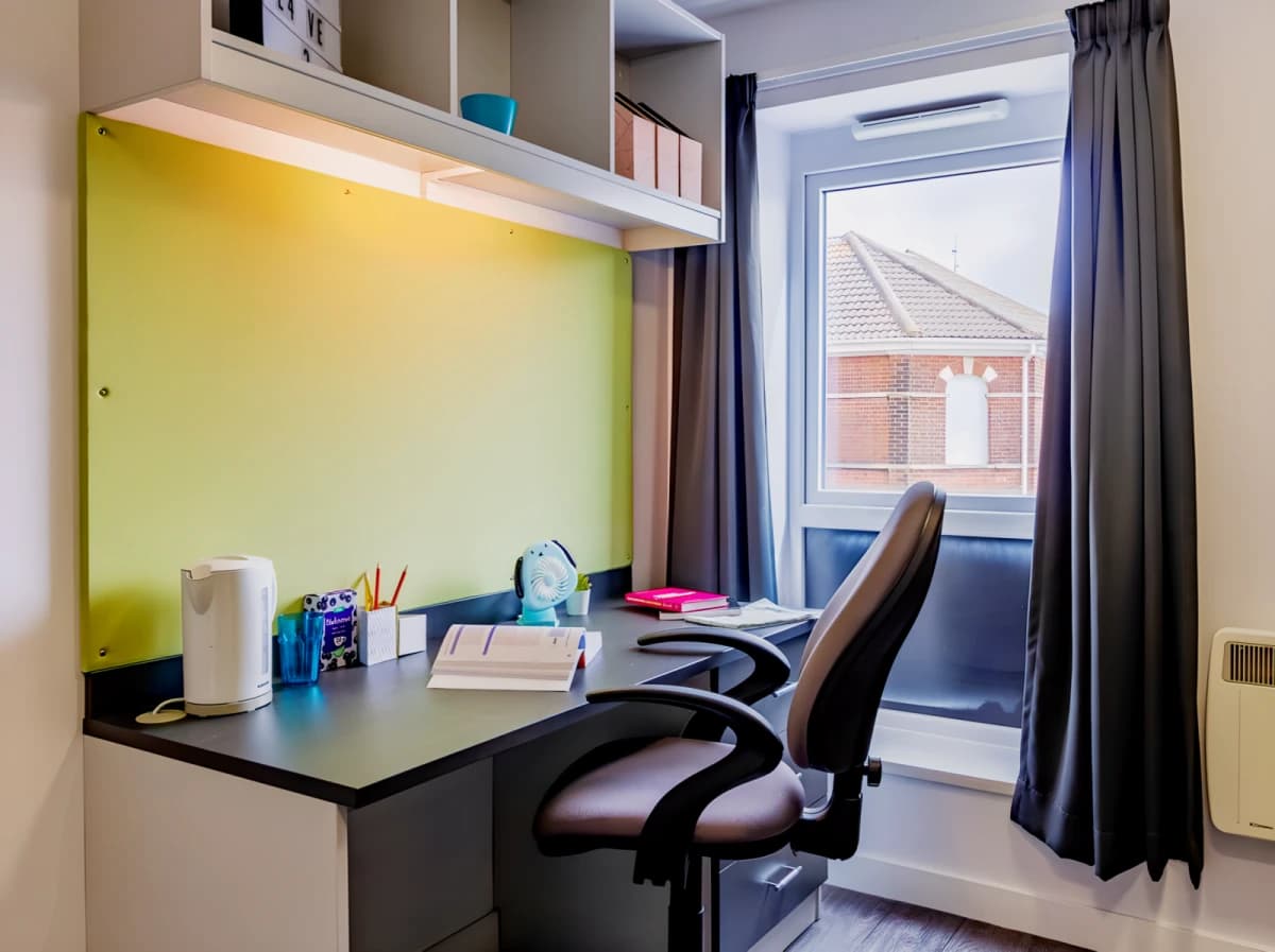 Crescent Place image