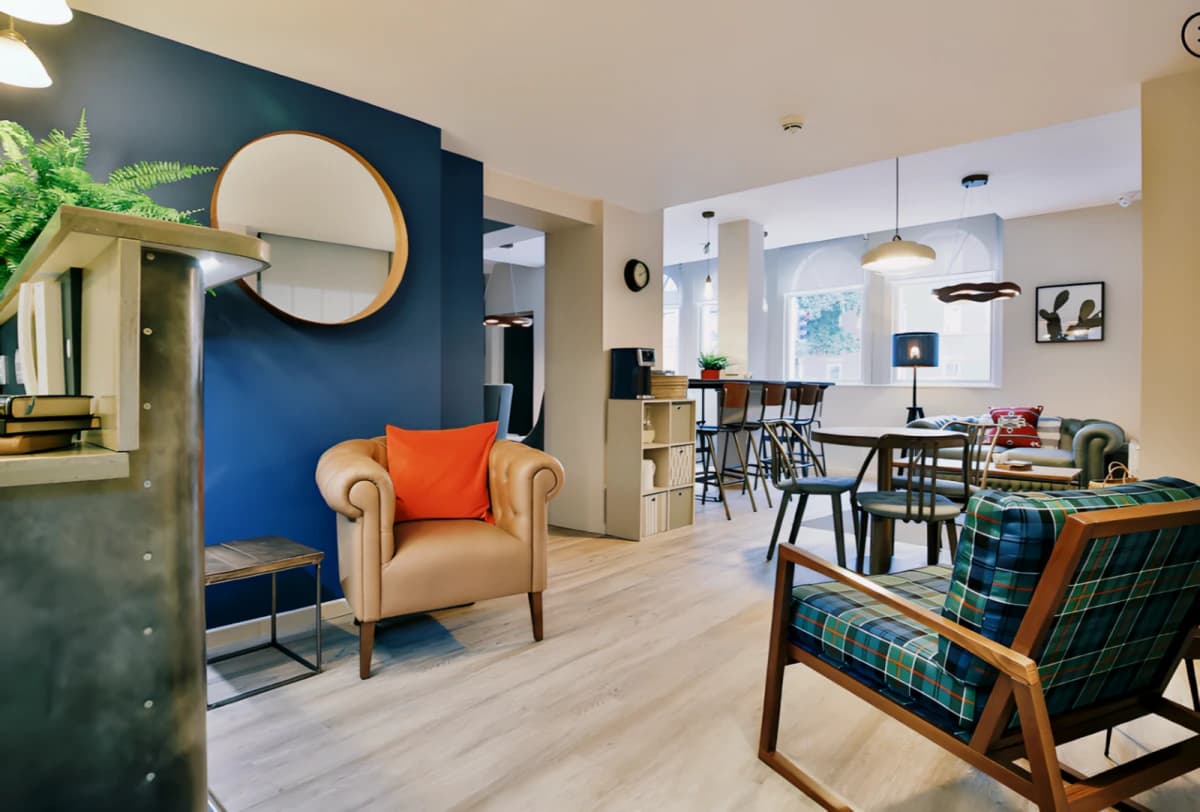 Classic 3-4 Bed Apartment