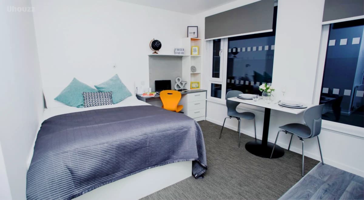 Executive Studio