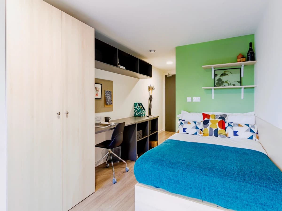 Gold En Suite River View