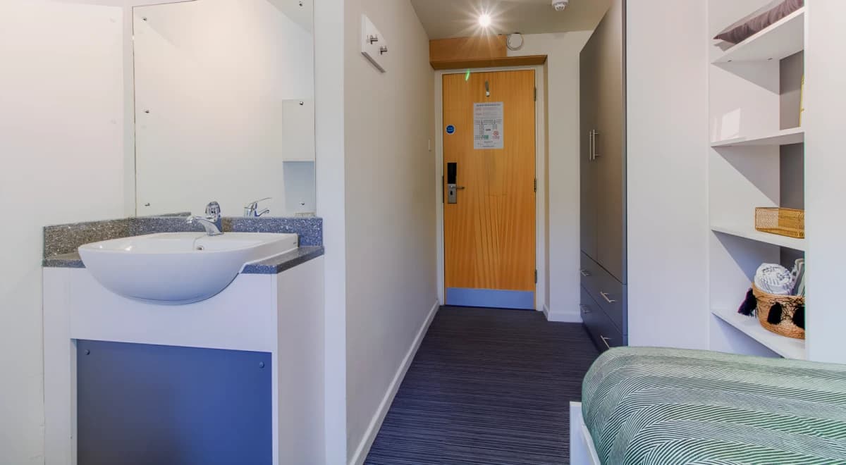 Green Wood Court image