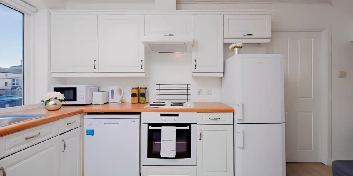 Premium – 2 Bed Maisonette With Study