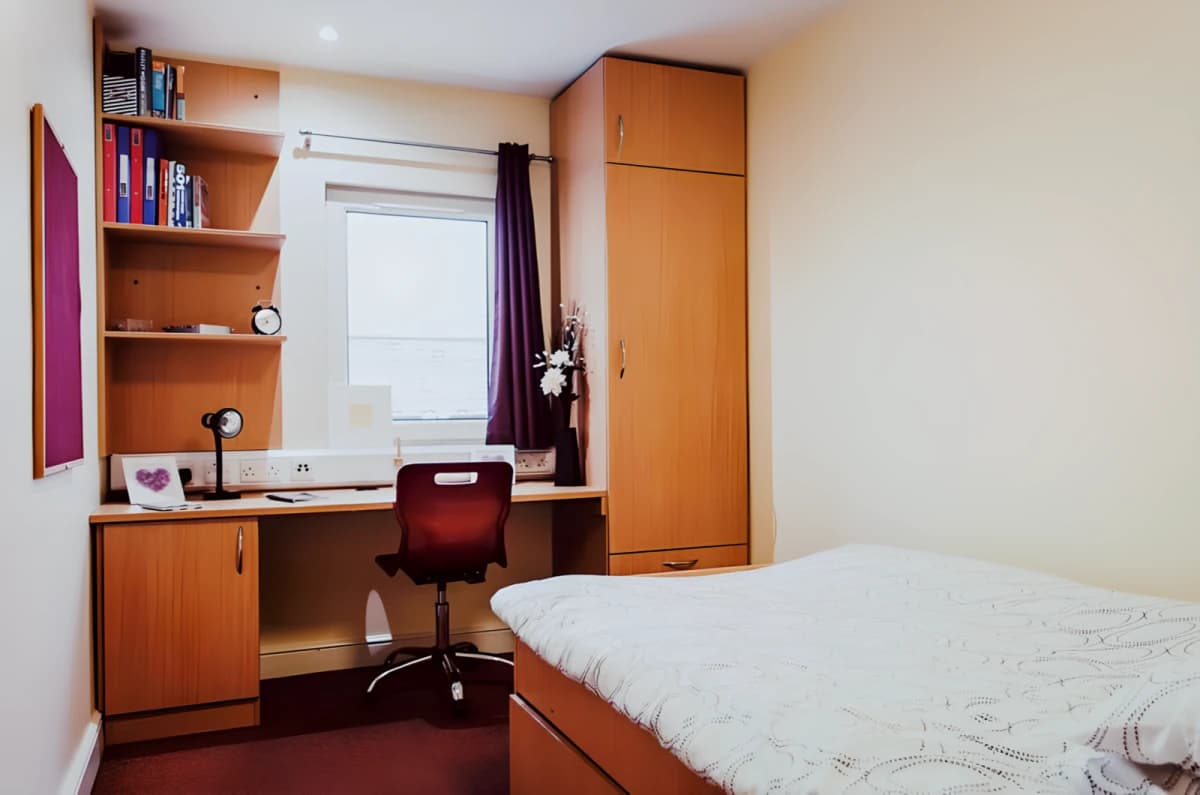 Longside House image