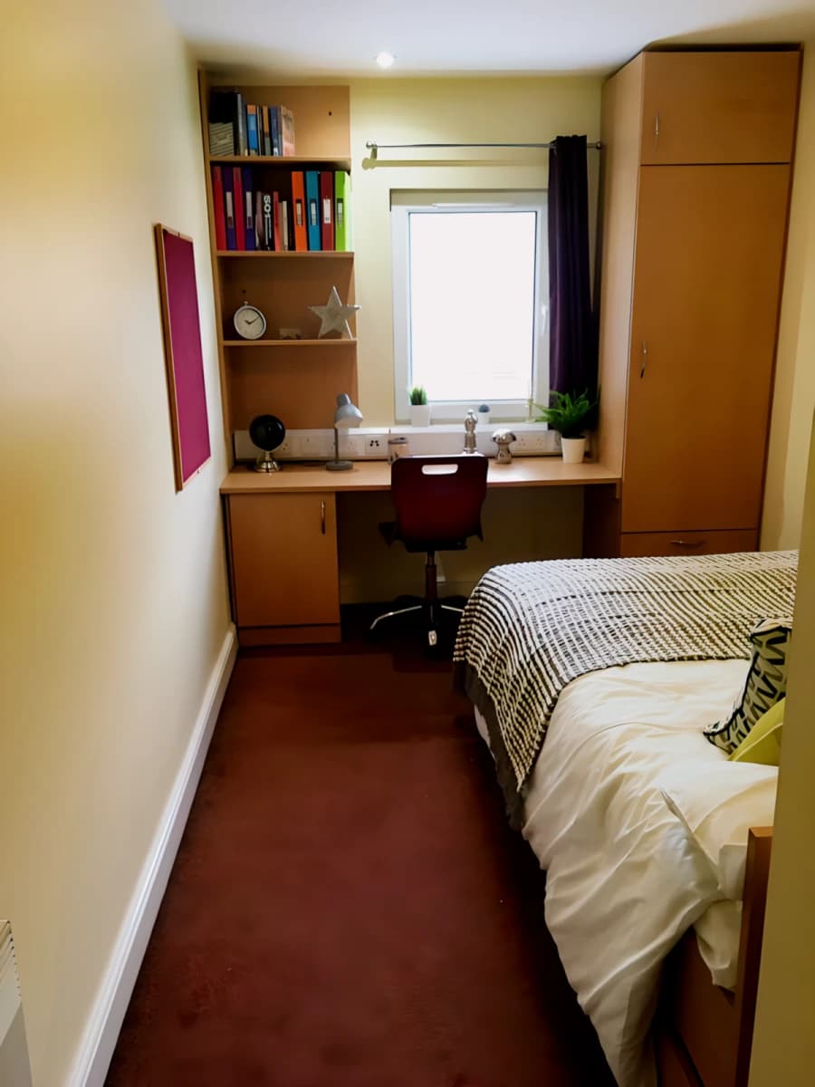 Longside House image