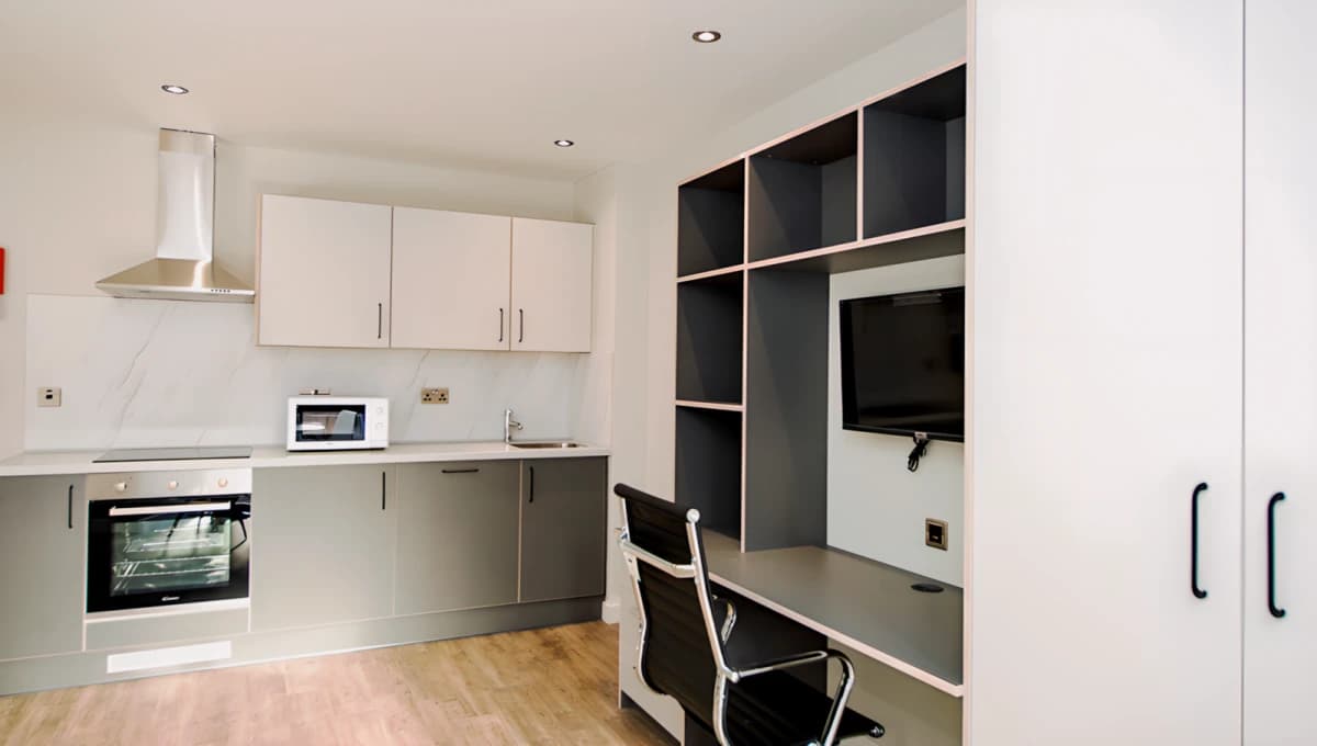 Zone 22 Upperton Road image 4