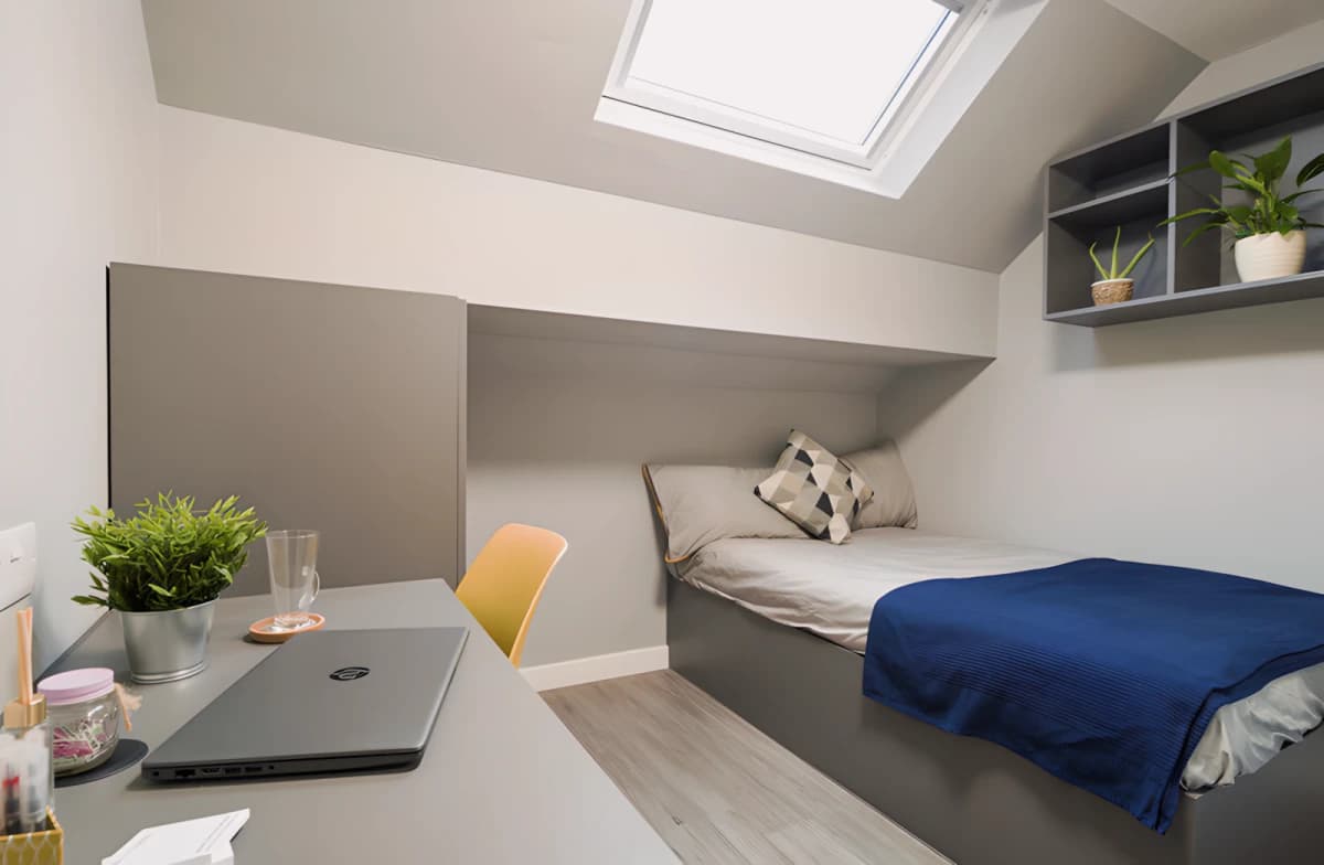 Allen Court image