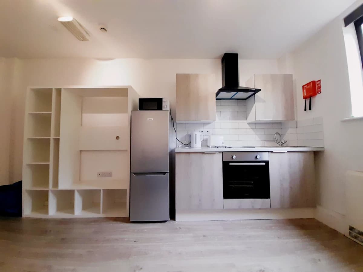 1 Bed Apartment (Large)