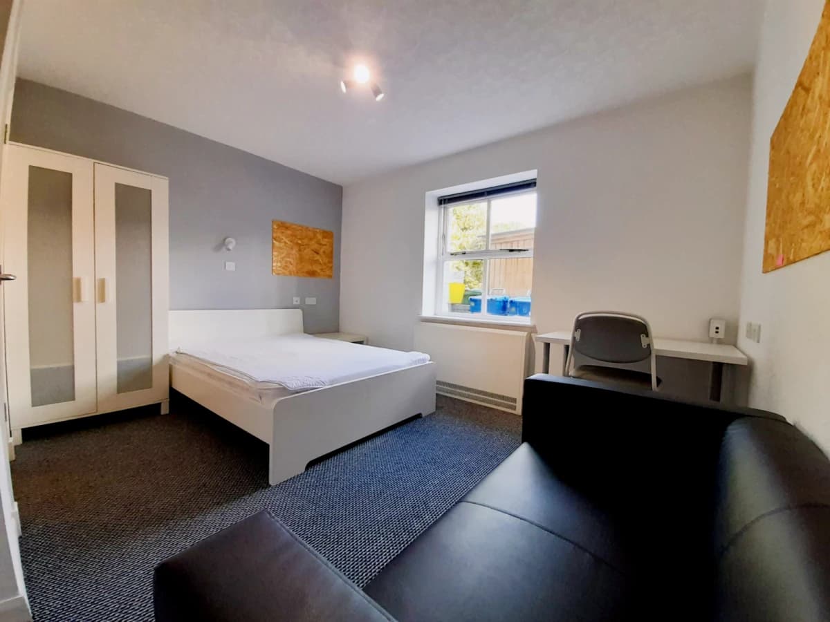1 Bed Apartment