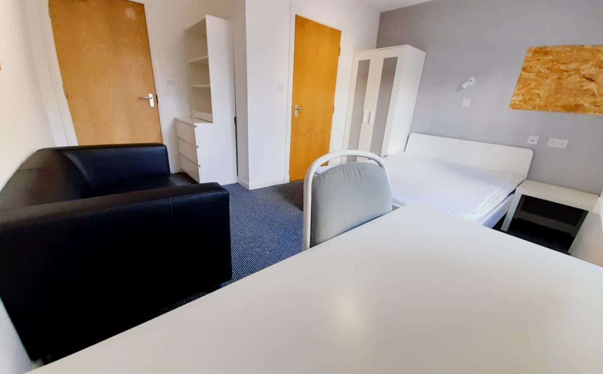 1 Bed Apartment
