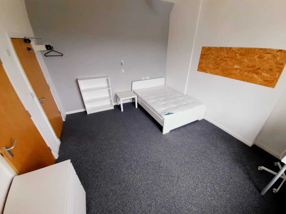 5 Bed Apartment