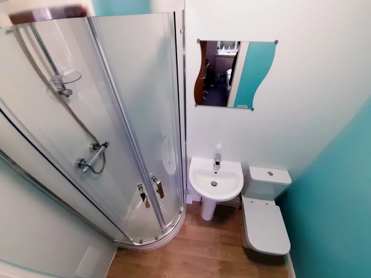 Standard Double Full Ensuite