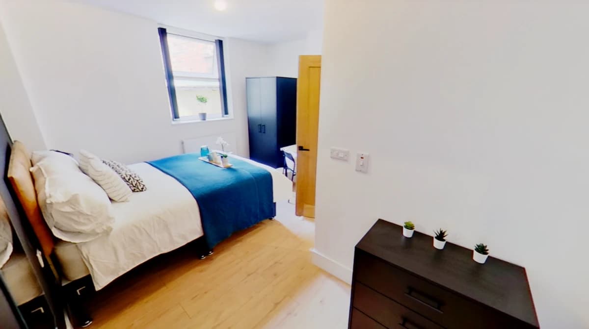 En-suite double