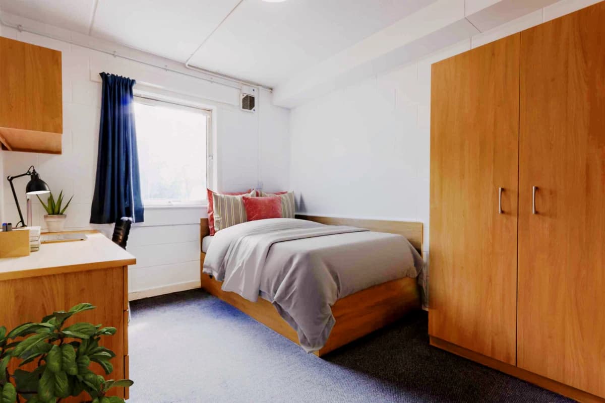 En-suite-Silver
