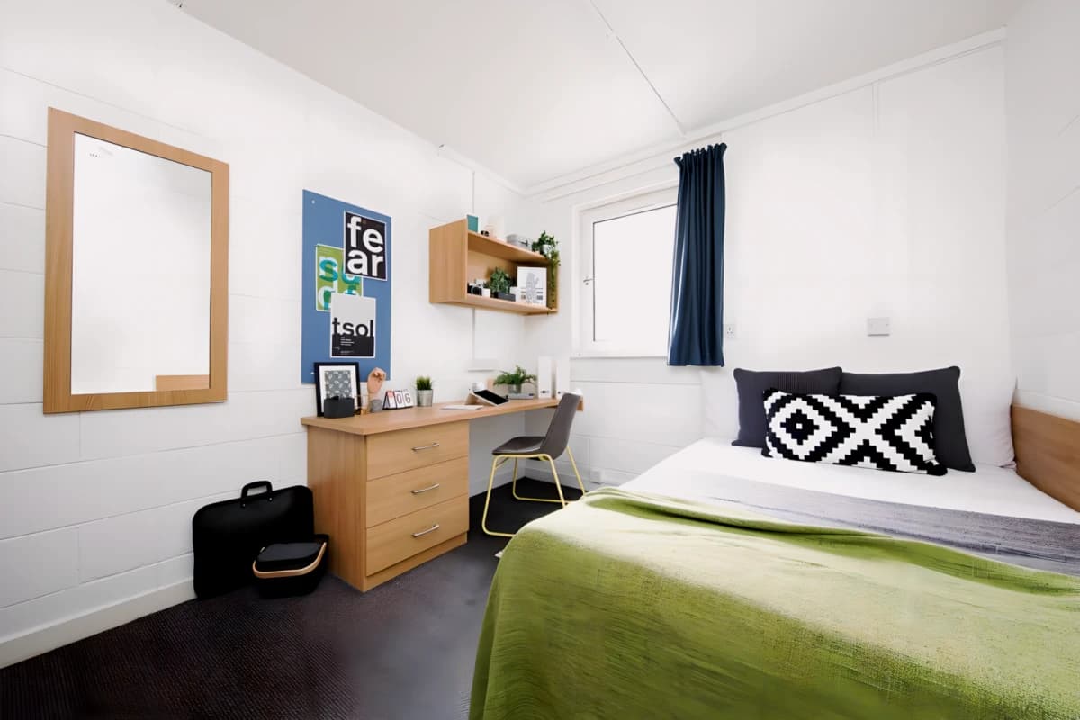 Non Ensuite-Platinum