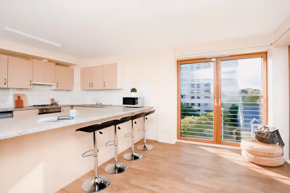 Ensuite-Silver