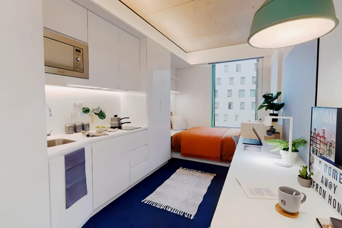 Gob Brighton Residence image