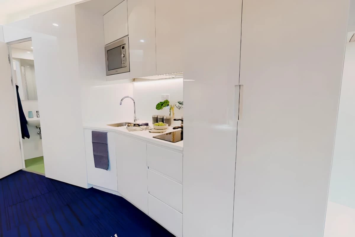 Gob Brighton Residence image