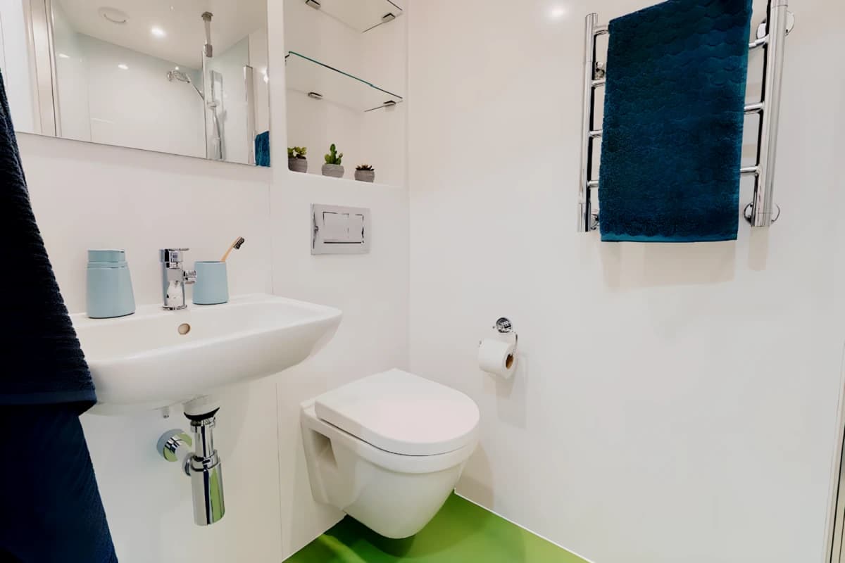 Gob Brighton Residence image