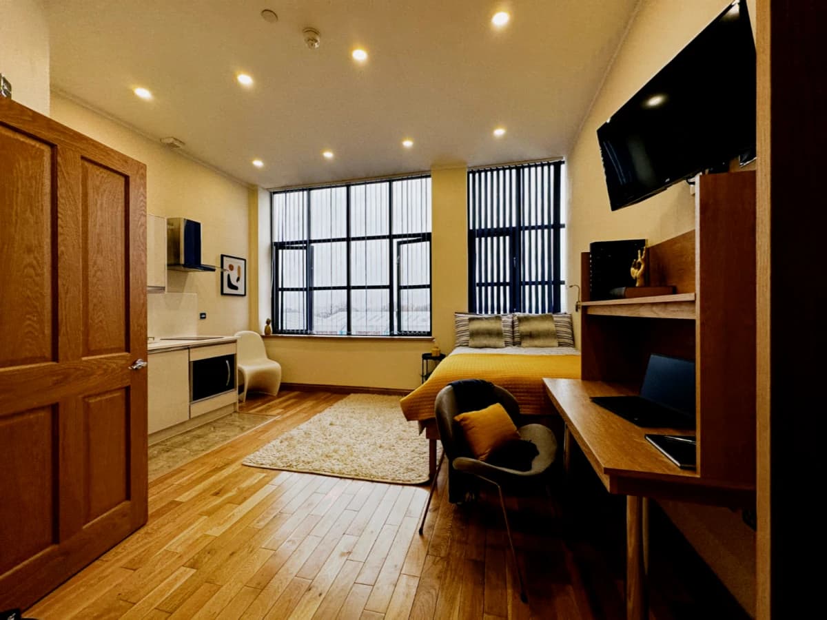 Executive Studio