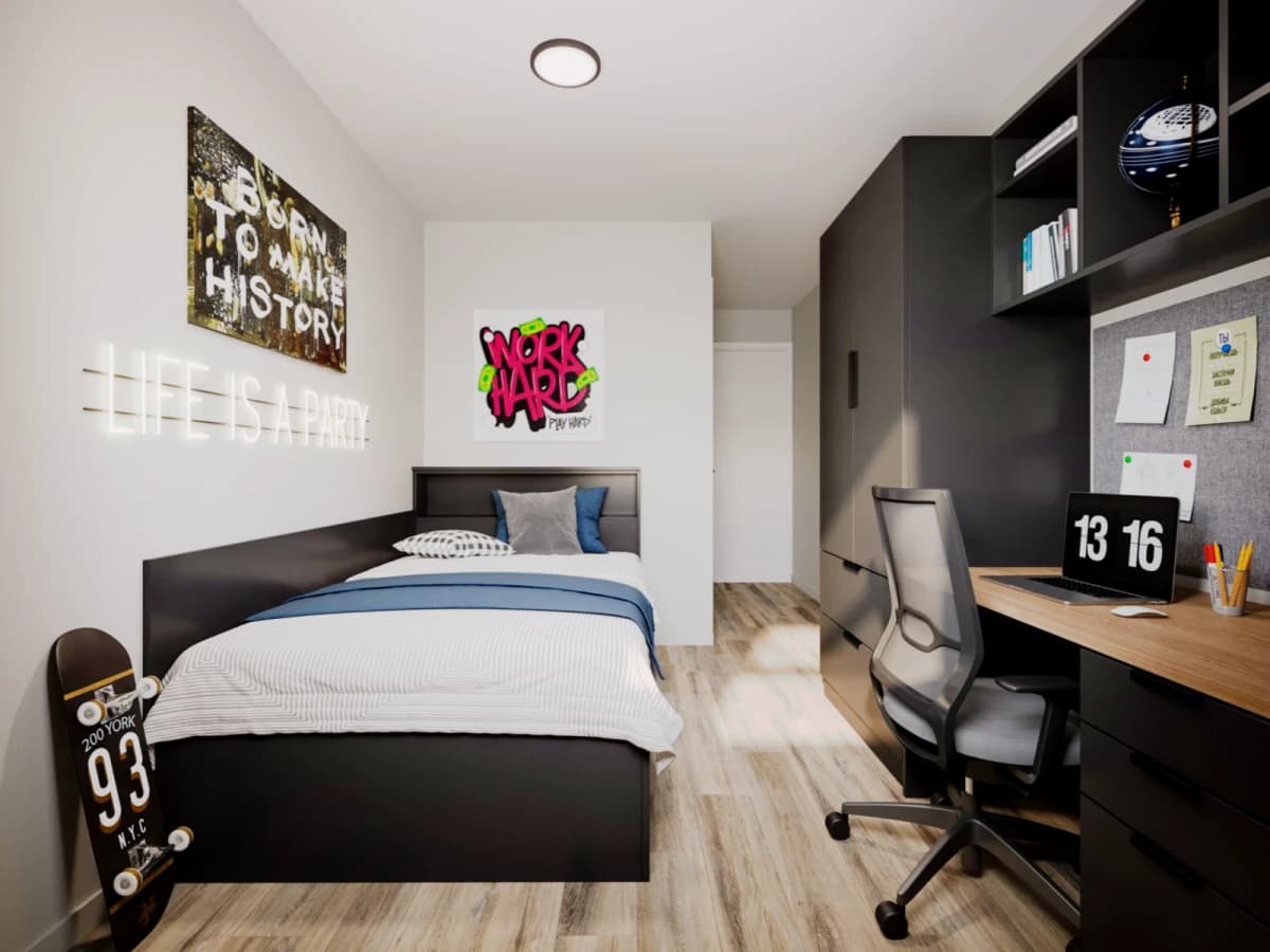 9 Bed En Suite Flat