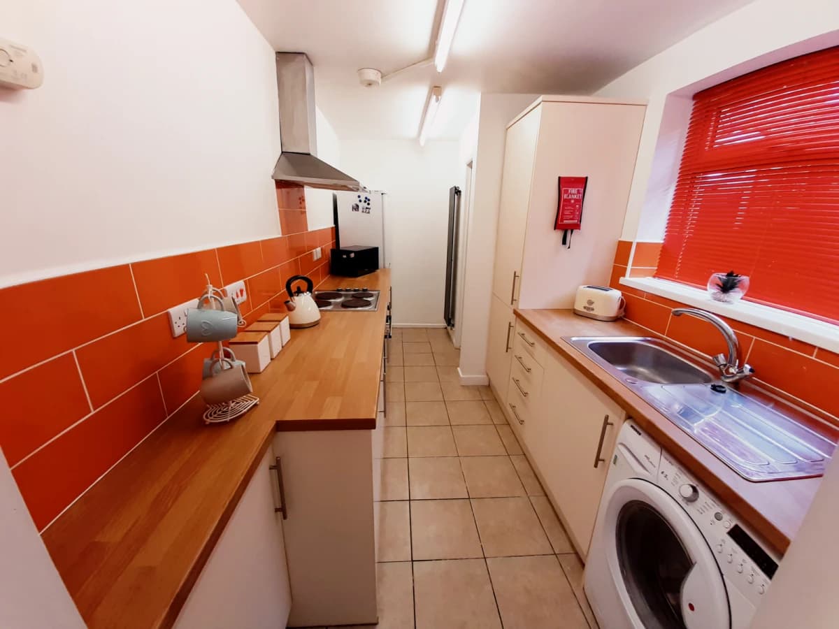 4 Bedrooms-Ground Floor