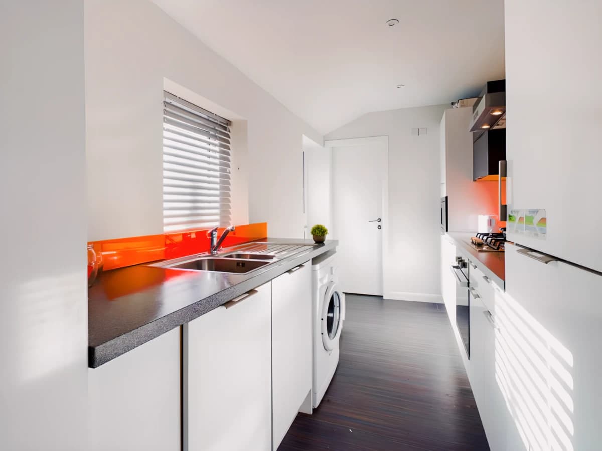 4 Bed 1 Bath