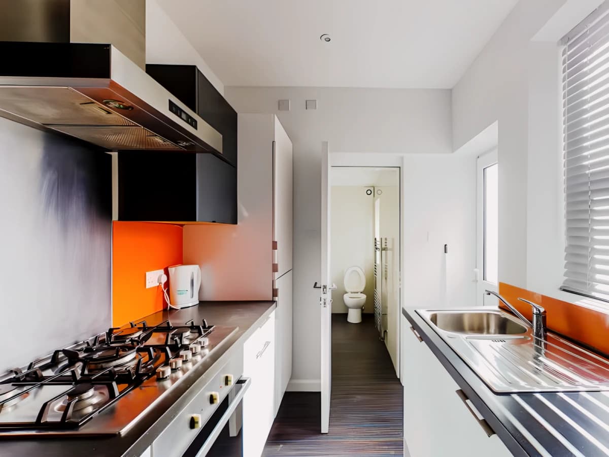 5 Bed 1 Bath