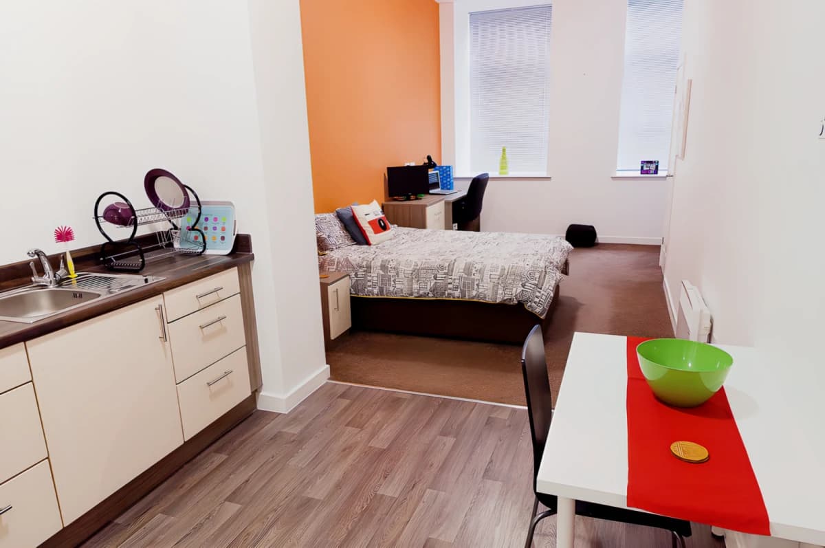 Minerva House image