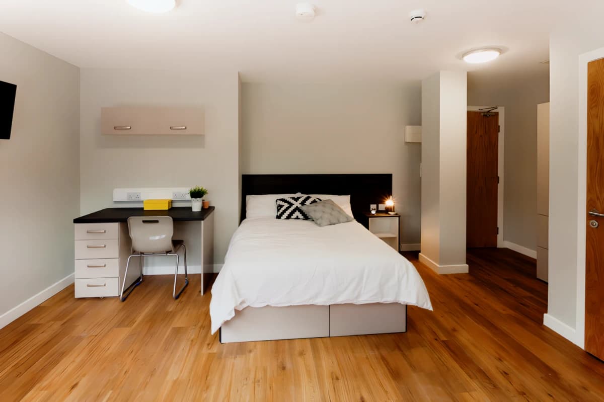 Avalon Court image 2