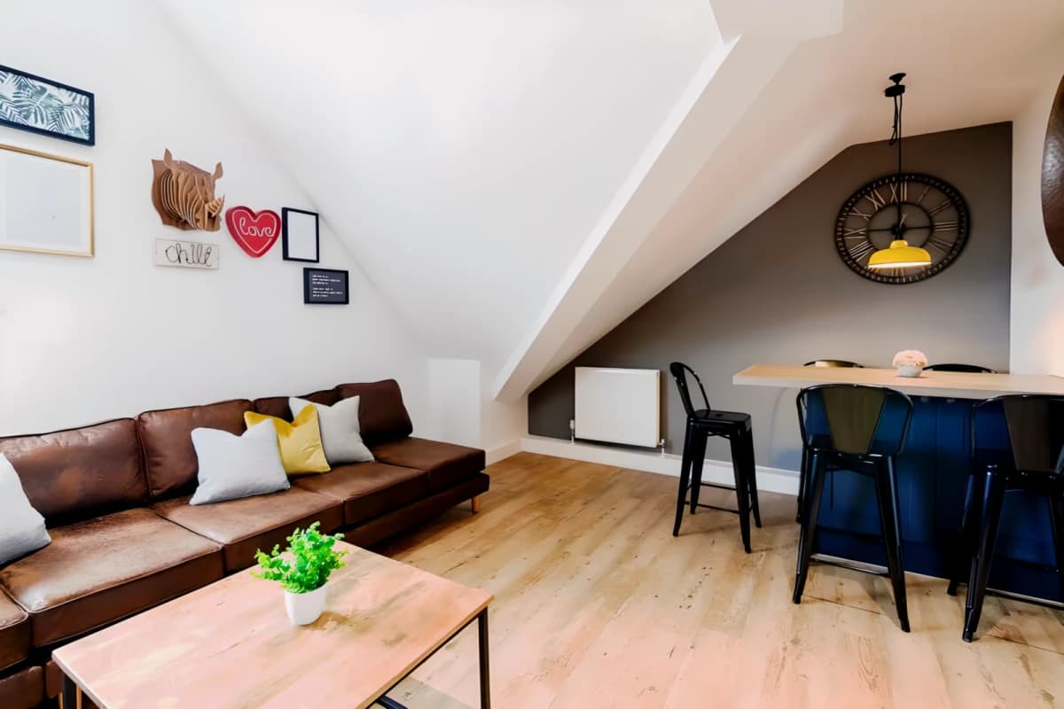 5 Bedrooms 2 bathroom