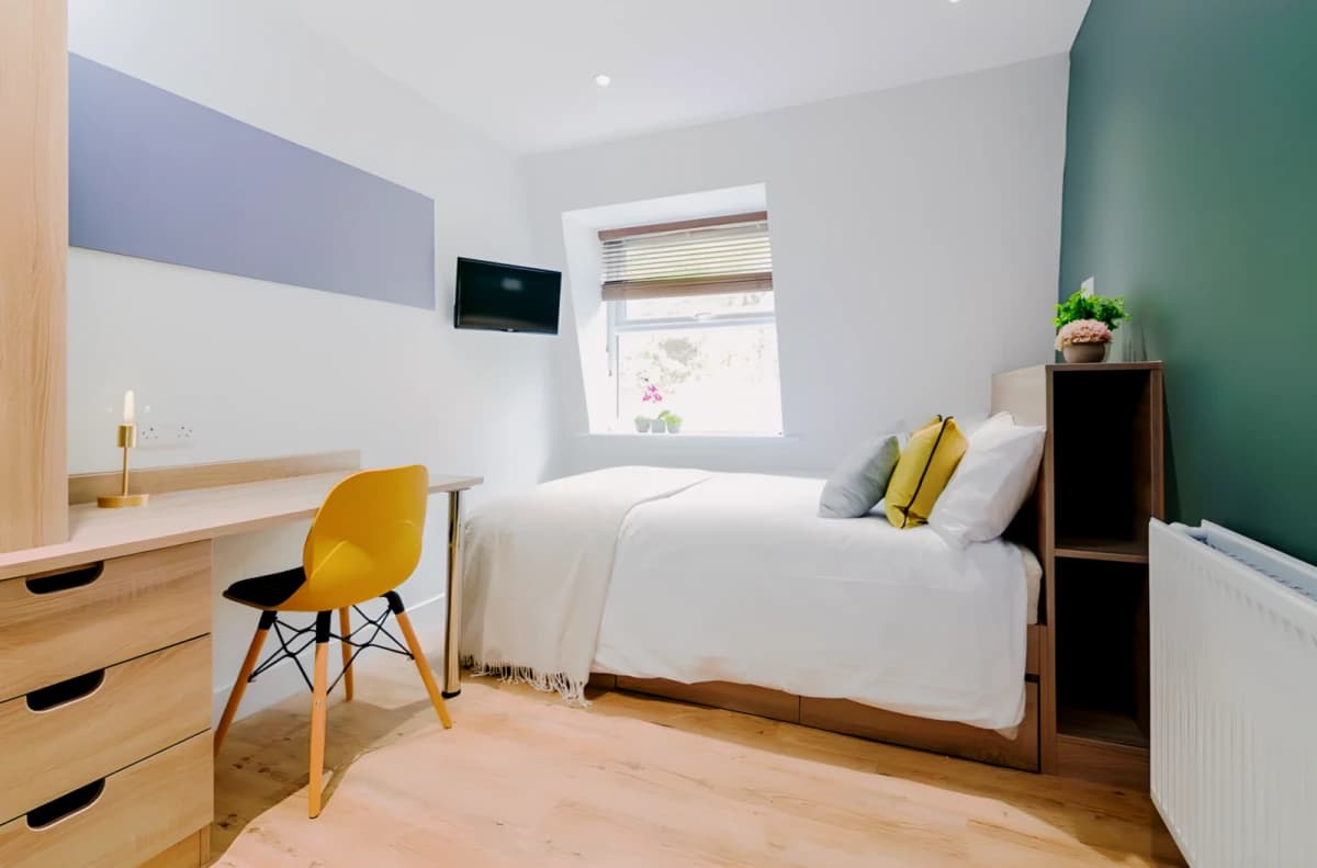 5 Bedrooms 2 bathroom