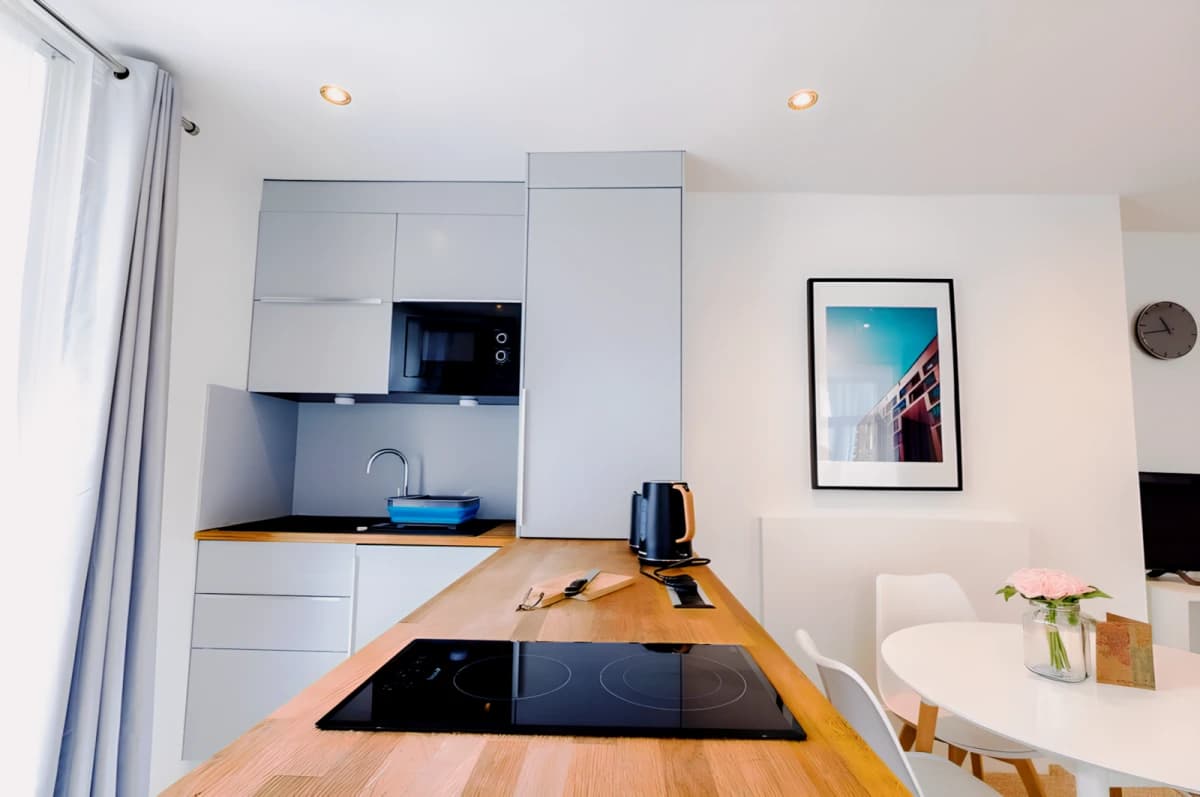 1 Bedrooms 1 Bathroom