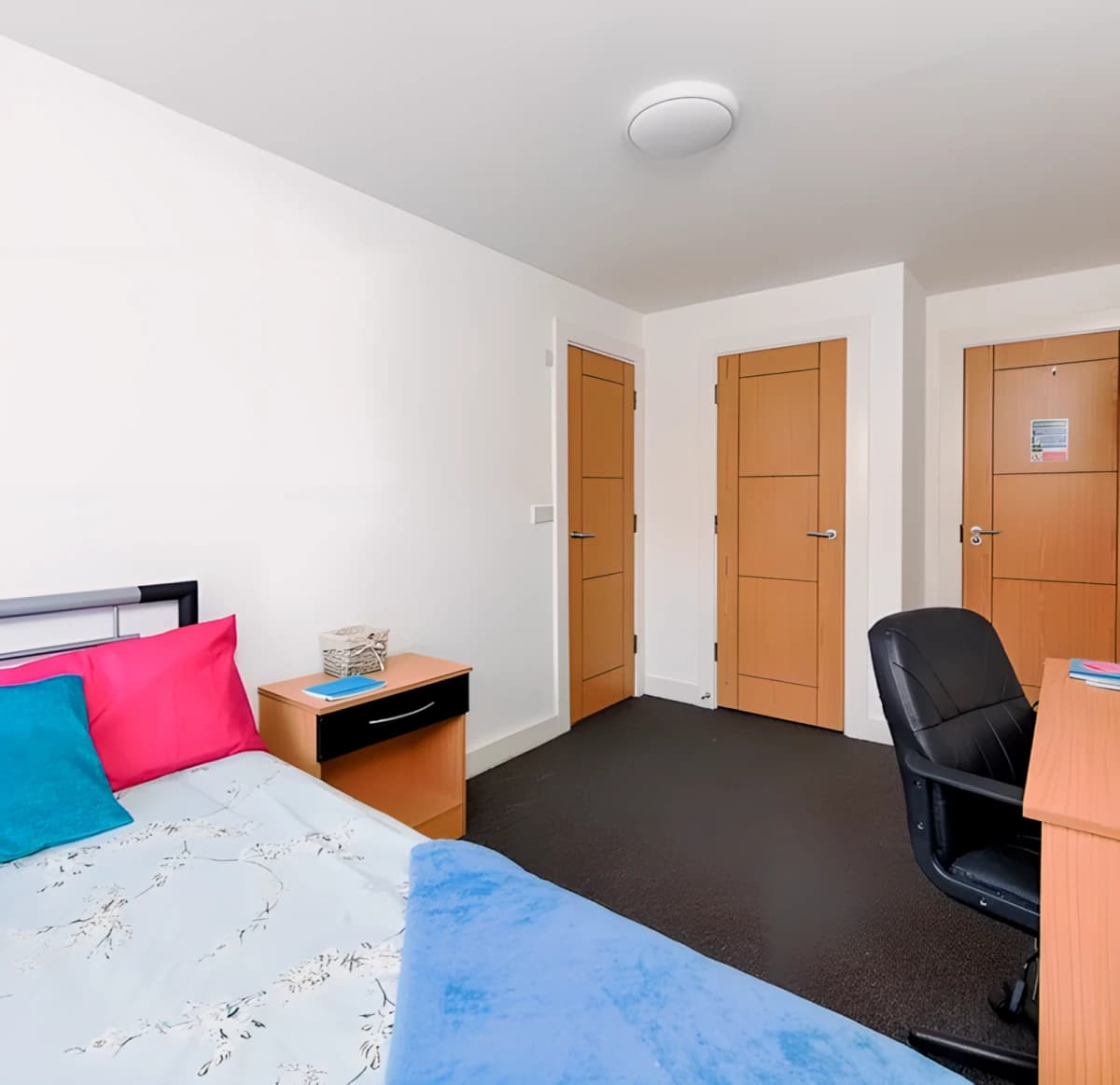 Five Bed Platinum
