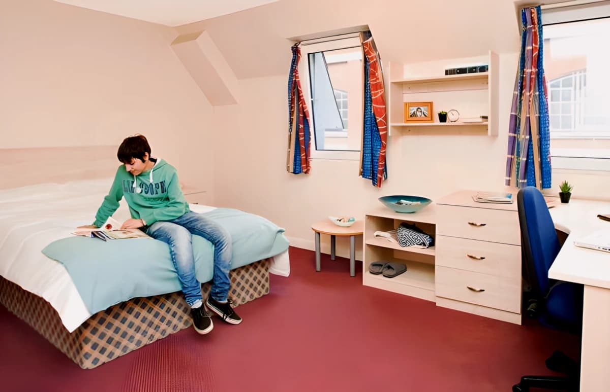 St Martins House image