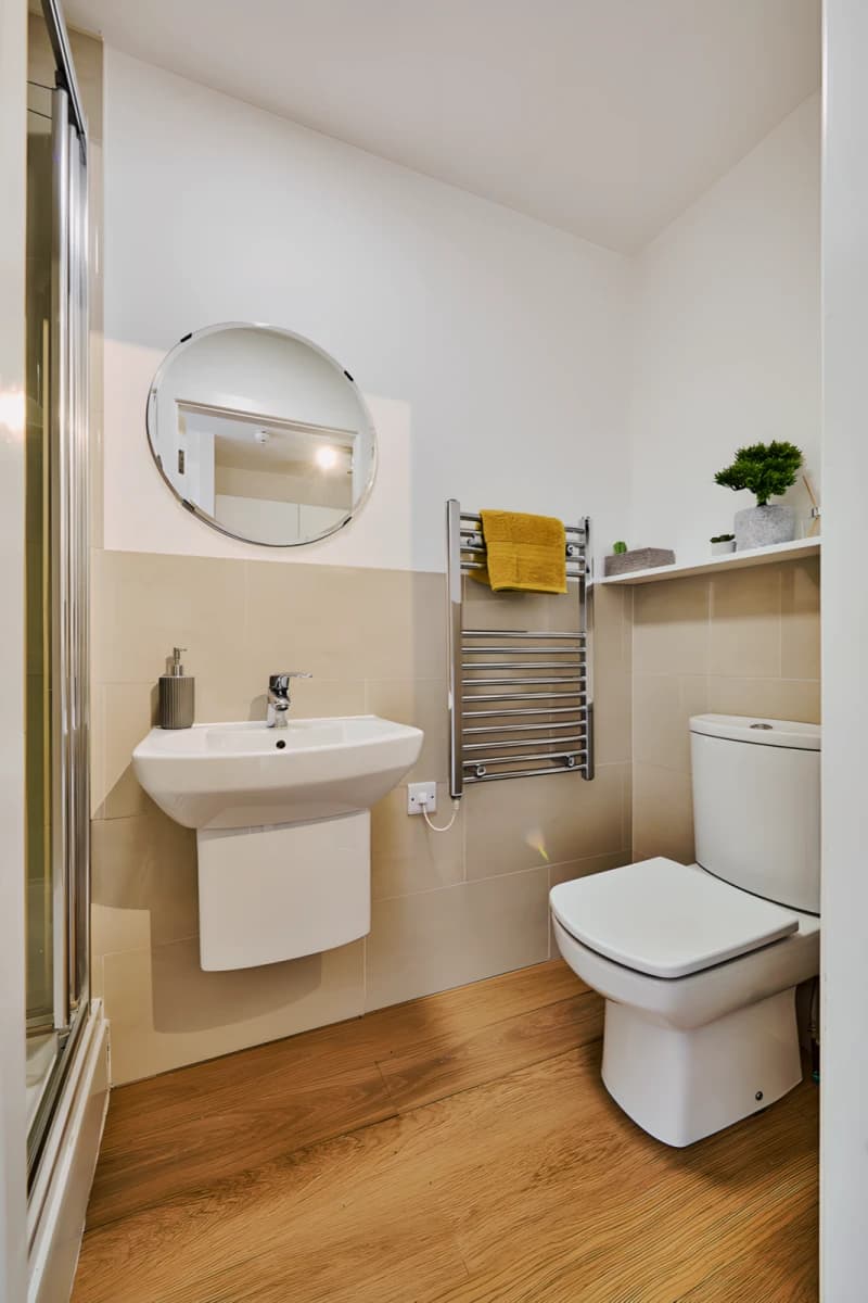 Upperton Road image