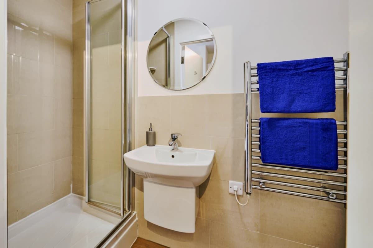 Upperton Road image