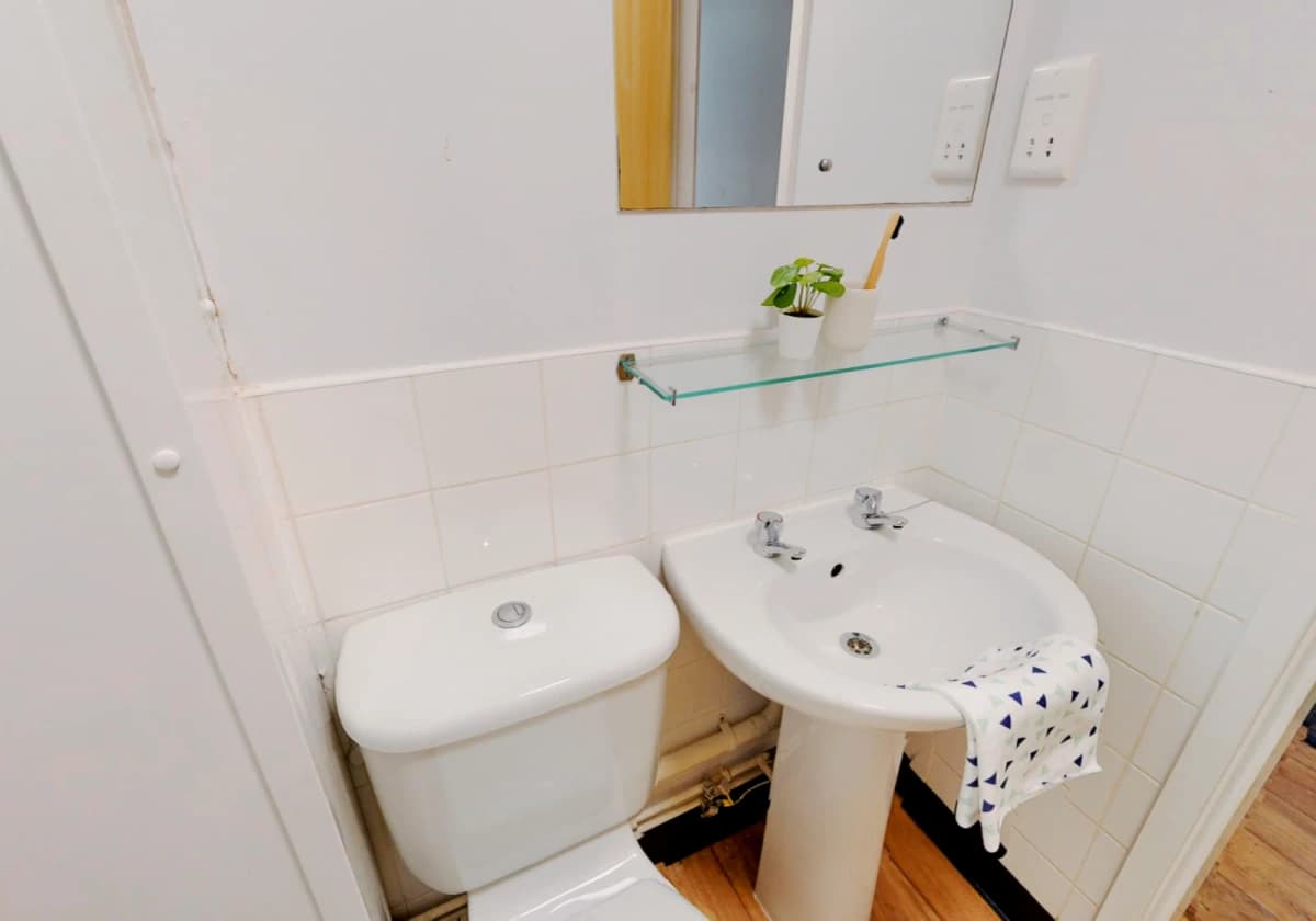 Bronze En Suite Plus