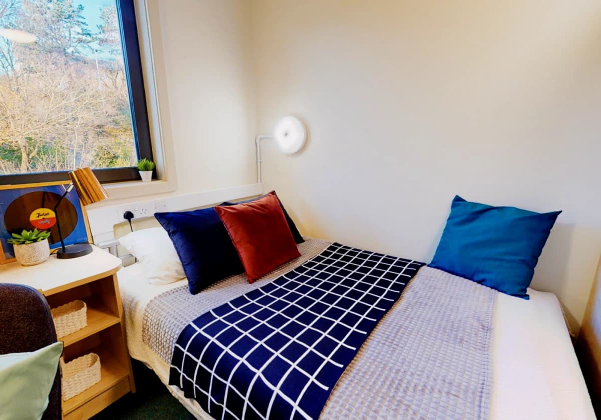 Silver En Suite