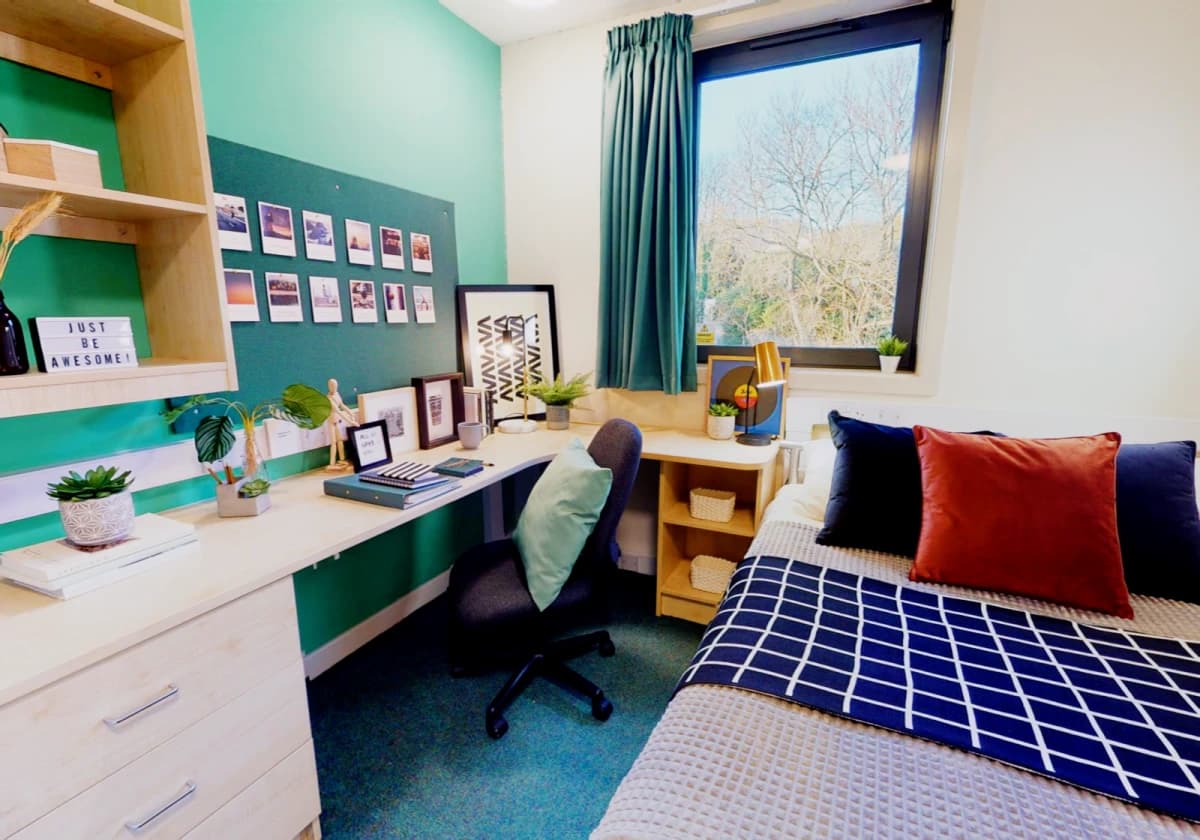 Silver En Suite