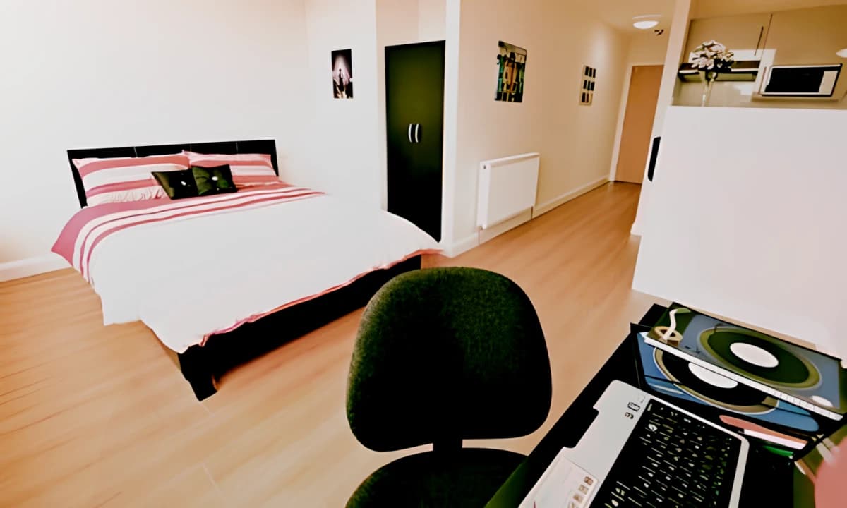 Apex Heights image 2