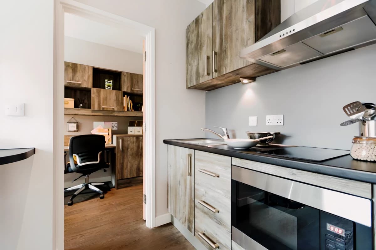 Silver Ensuite