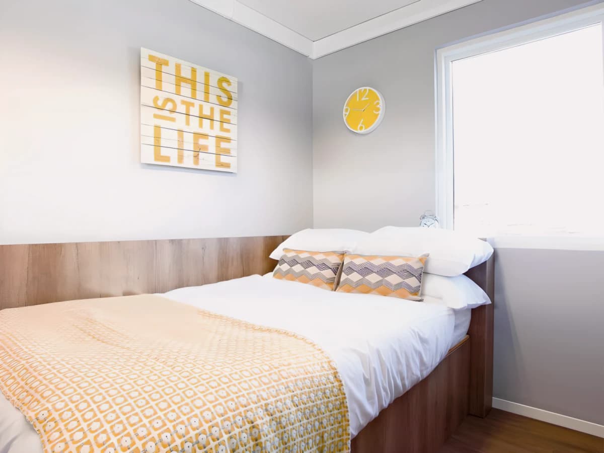 Gold En-Suite