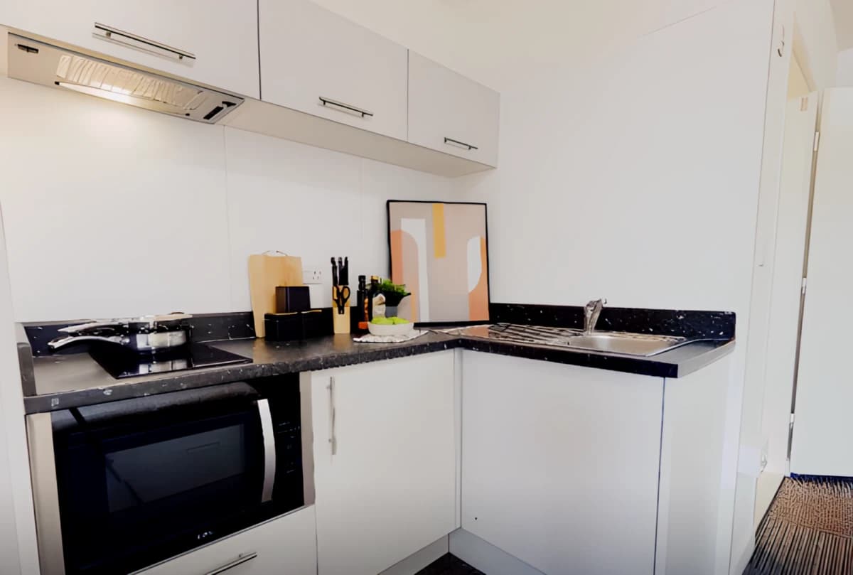 iQ Newland House image