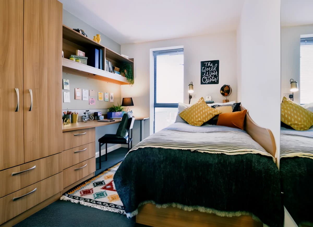 Applegate Place image 2