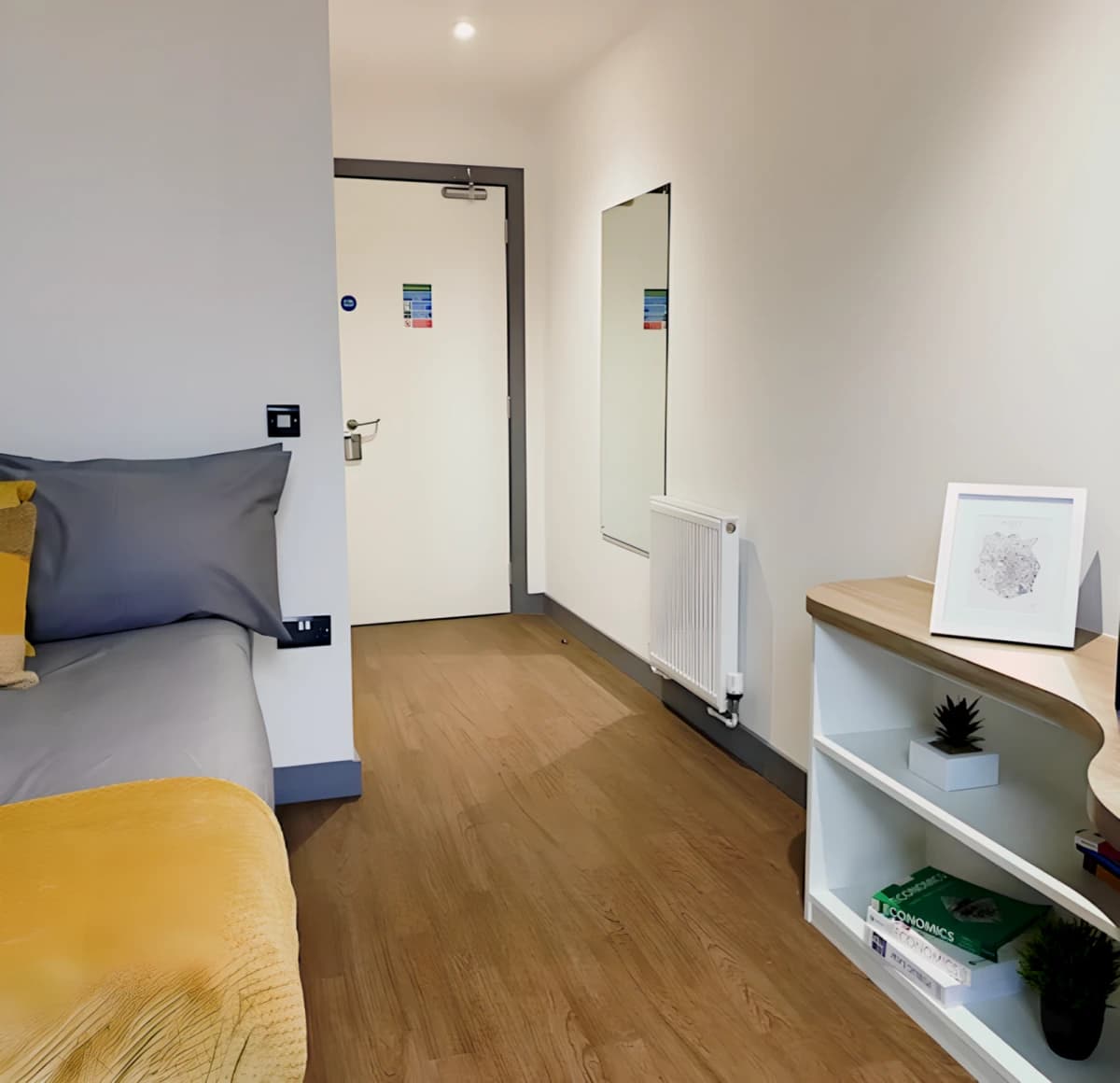 Ensuite Silver - City View
