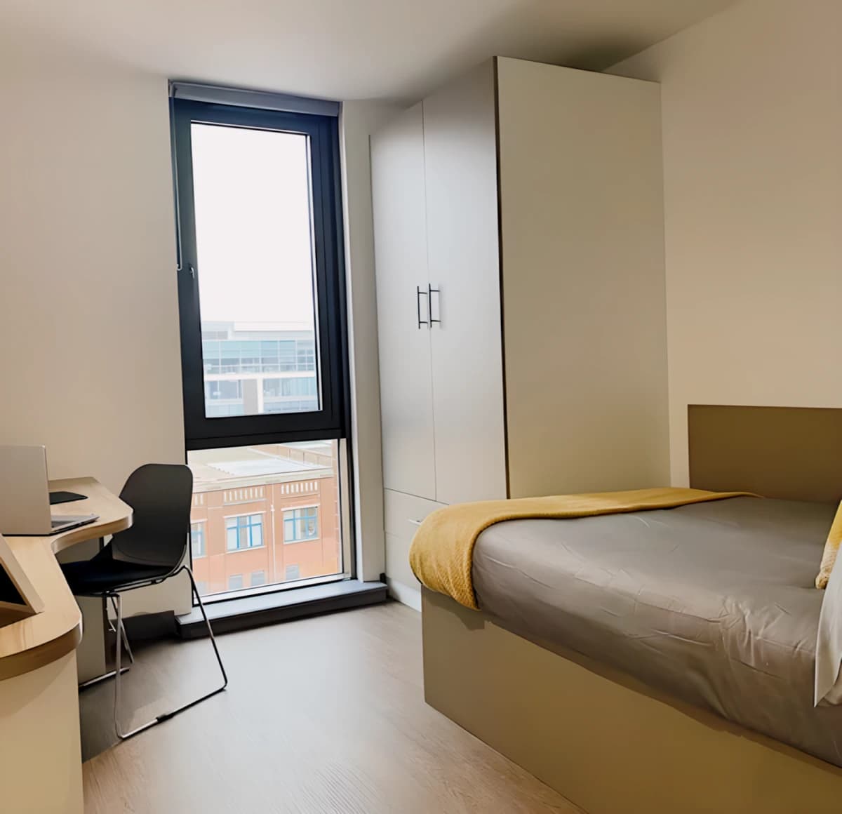 Ensuite Silver - City View