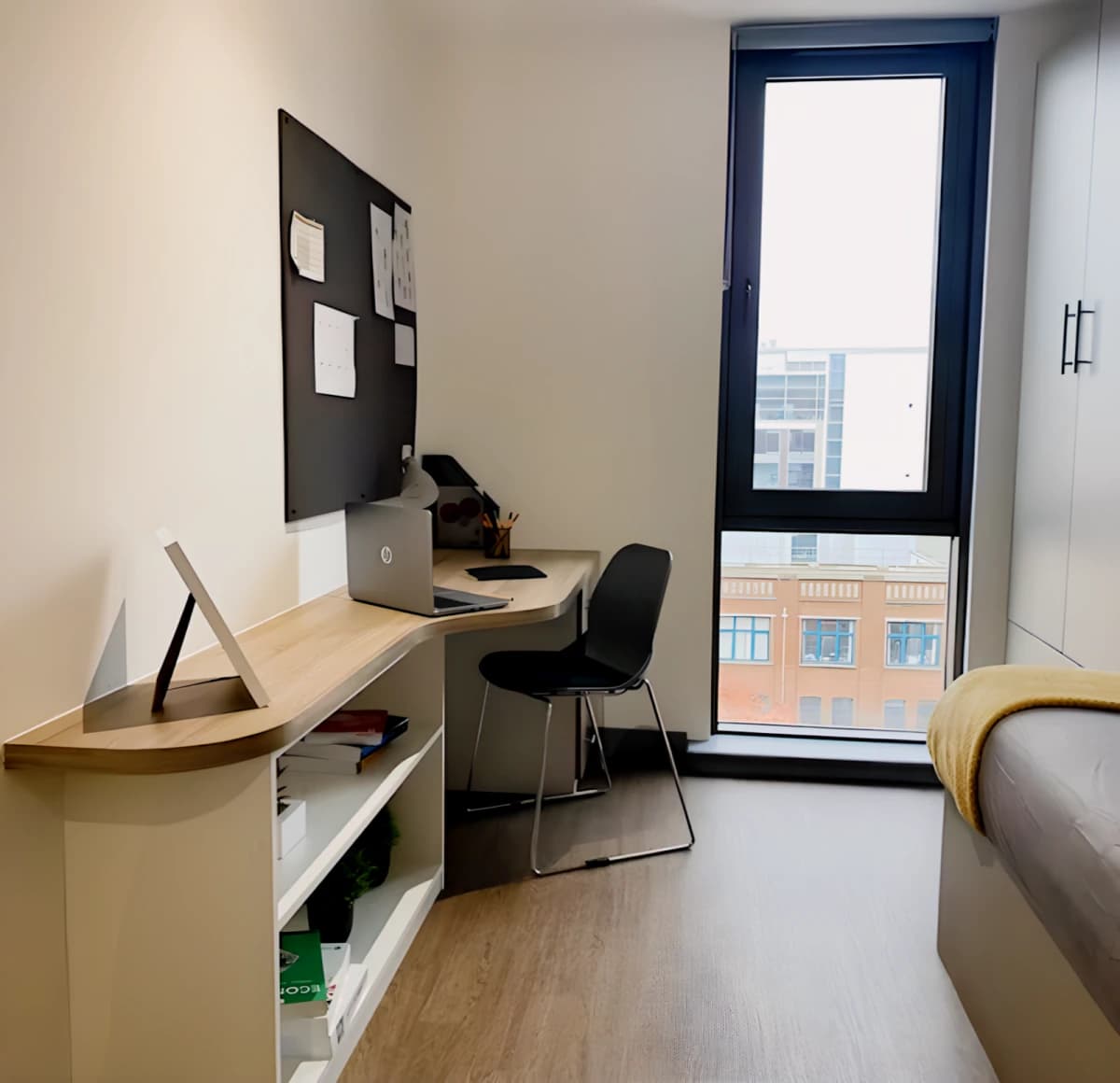 Ensuite Silver - City View