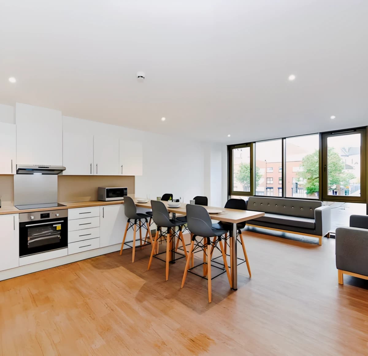 Ensuite Silver - City View