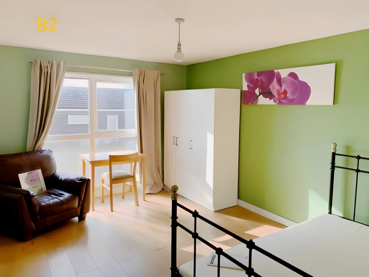4 bedrooms 2 bathrooms