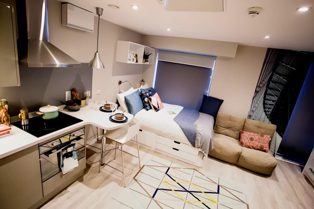9 De Montfort Mews image
